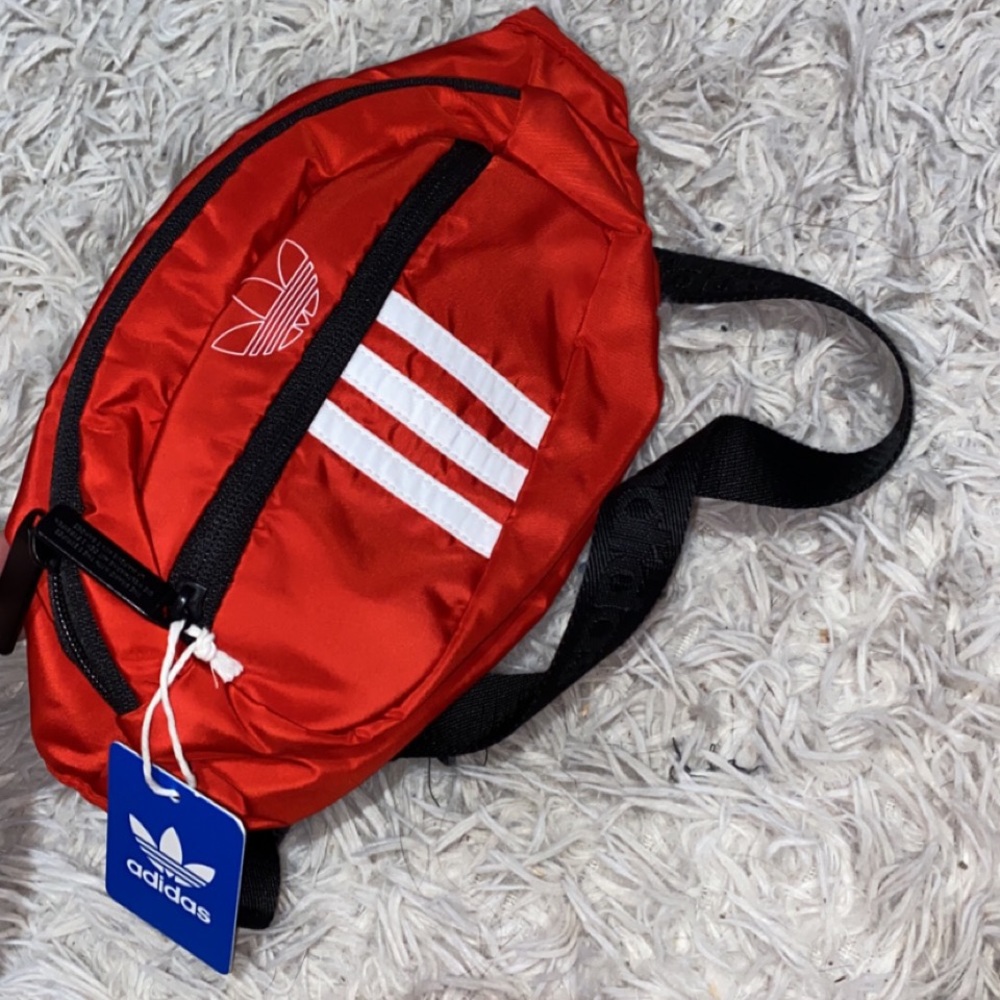 Fanny pack adidas brand new with tags